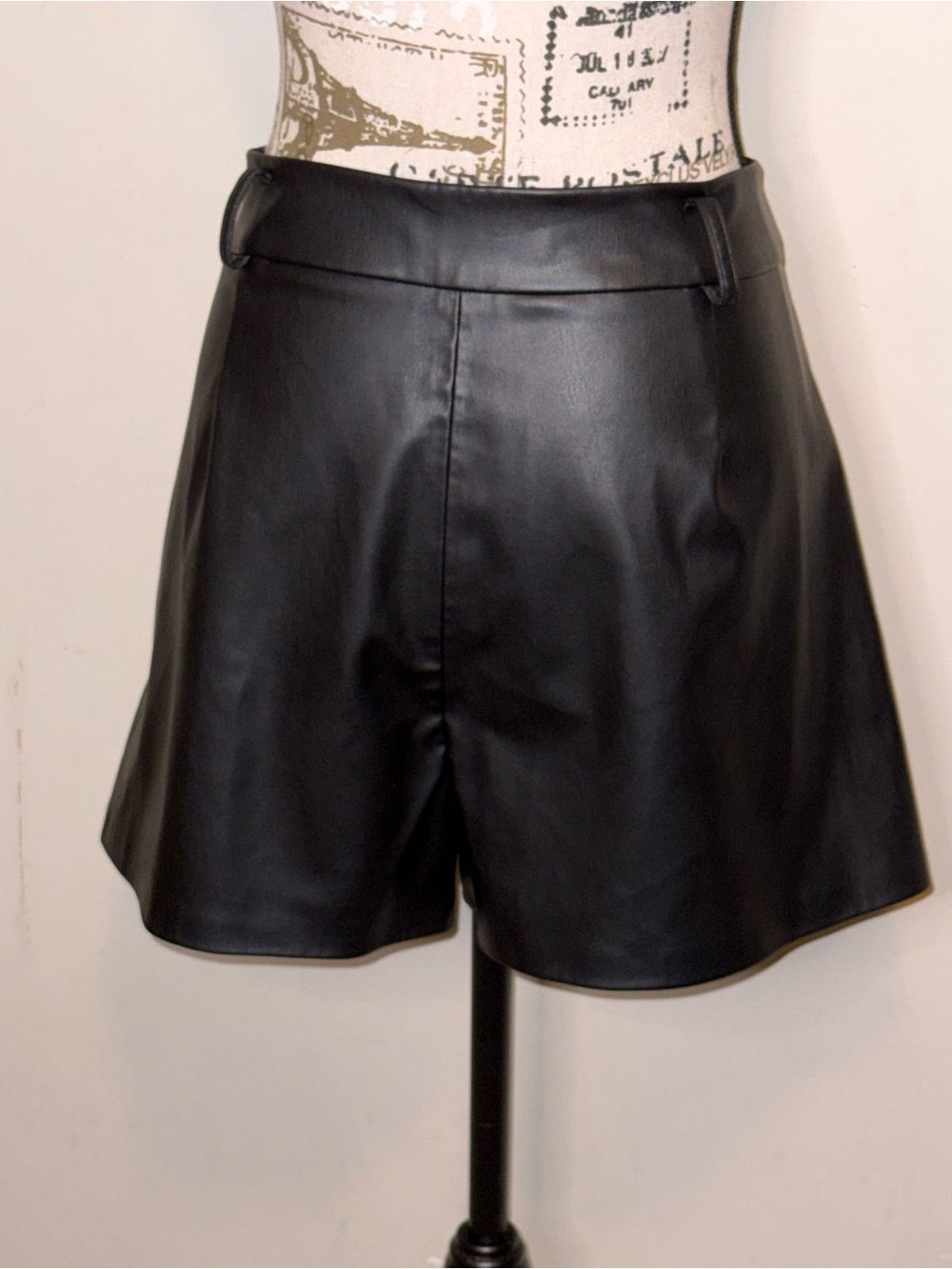 Zara Black Faux Leather Skort with Front Pleat - Size L - Picture 5 of 9